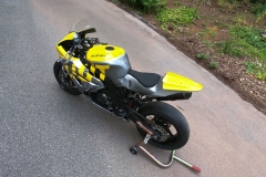 Sv650-superbike-racebike-13